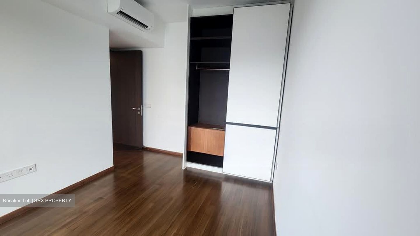 Royalgreen (D10), Condominium #557625671